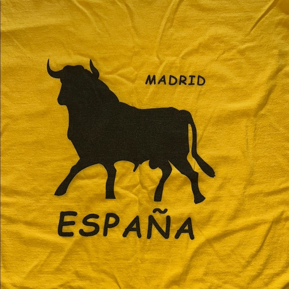 Madrid España Yellow Graphic T-Shirt Size: Small (Unisex) - Picture 2 of 14